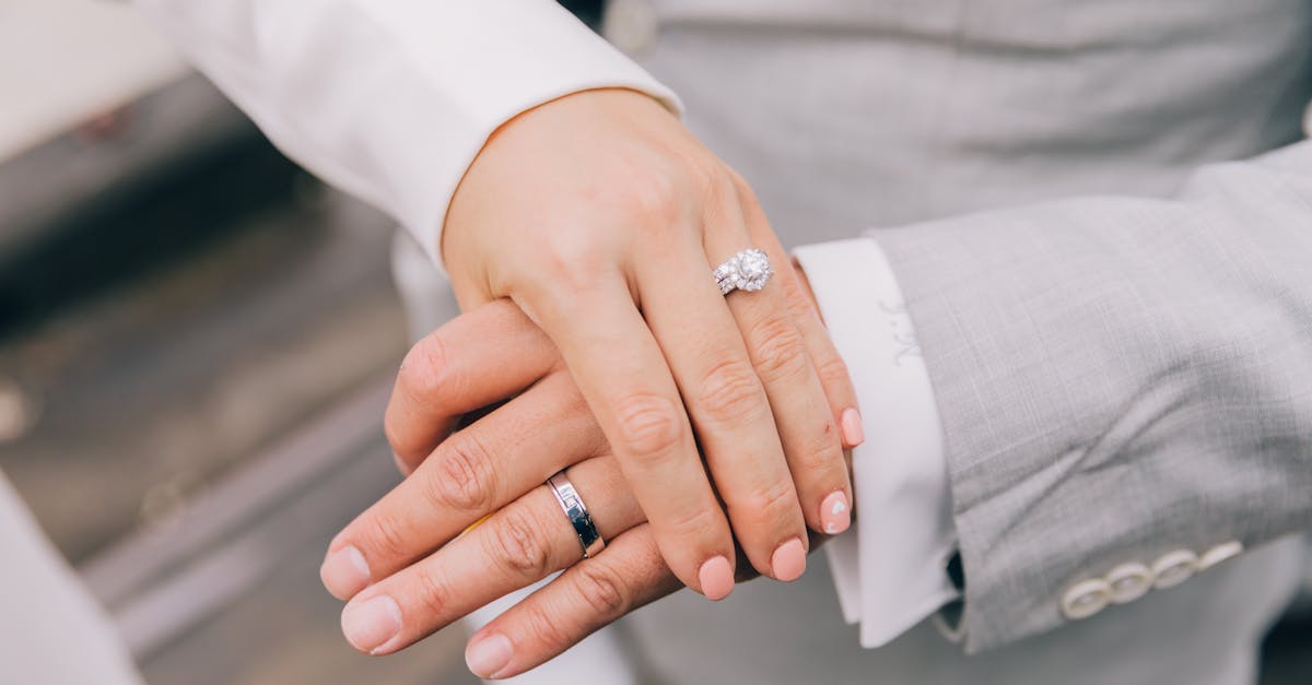 Exploring the Intricate Designs of Vintage Diamond Engagement Rings