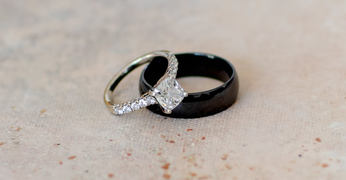 The Timeless Charm of Vintage Diamond Engagement Rings